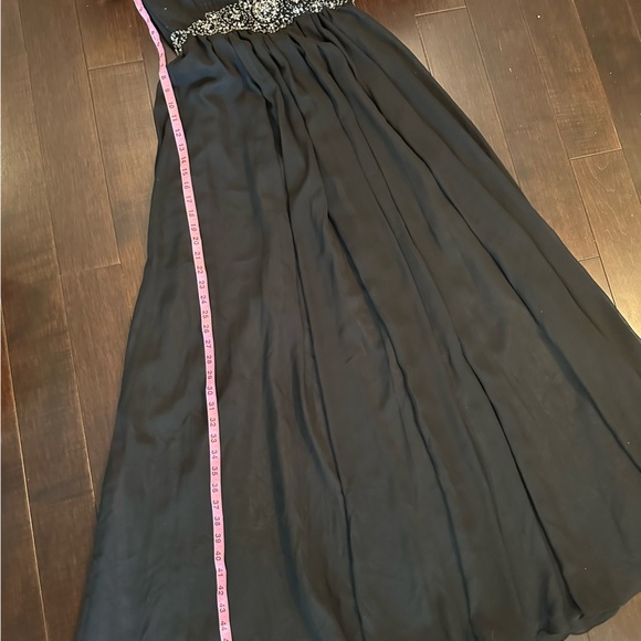 Juliet Minimalist Black Formal Floor Length Dress - Picture 6 of 10